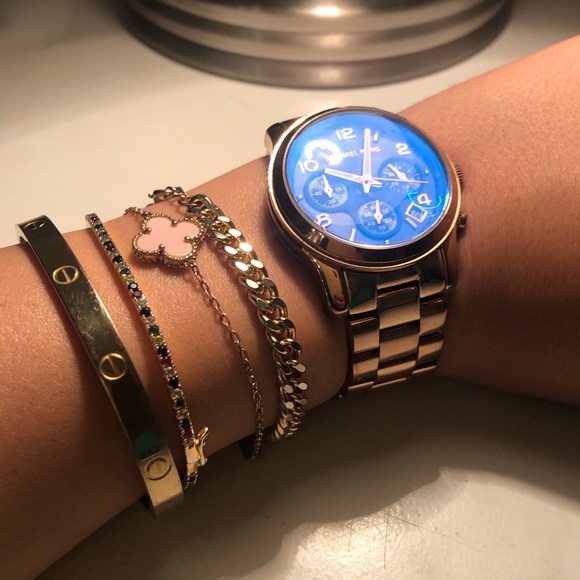 MICHAEL KORS BLUE DIAL ROSE GOLD WATCH - Picture 2 of 2